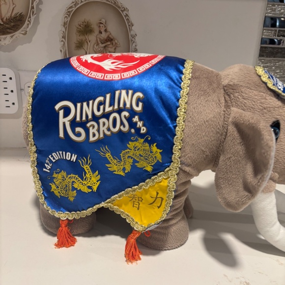 Vintage Ringling Brothers Barnum Bailey Circus Elephant Plush Bo Anniversary - Picture 7 of 7